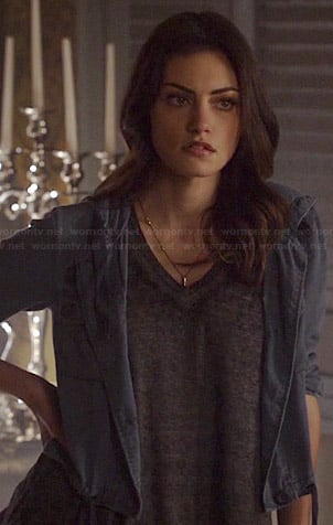 Hayley’s blue hooded jacket and grey v-neck tee on The Originals