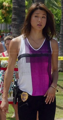 Kono’s pink and white graphic printed tank top on Hawaii Five-O