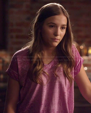 Maddi’s purple v-neck burnout tee on Nashville