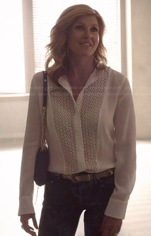 Rayna’s white lace front blouse and blue purse on Nashville