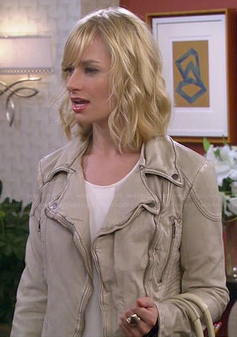 Caroline’s off-white leather moto jacket on 2 Broke Girls