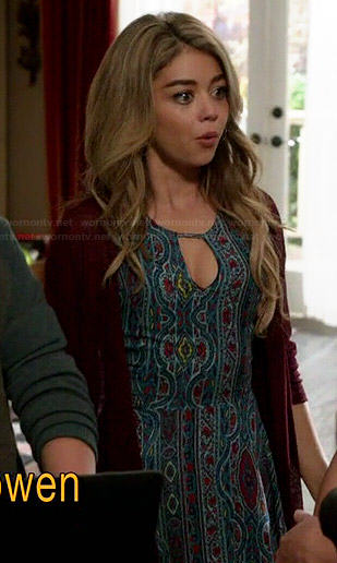 Haley’s blue patterned keyhole dress on Modern Family