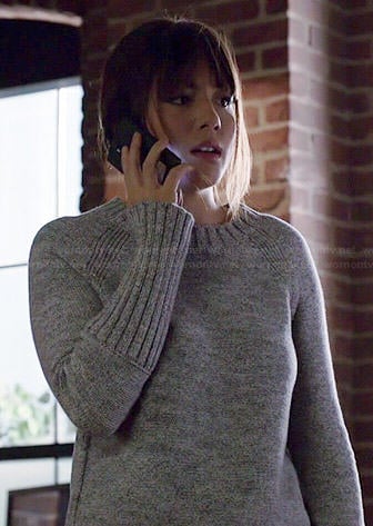 Skye’s grey ribbed cuff sweater on Agents of SHIELD