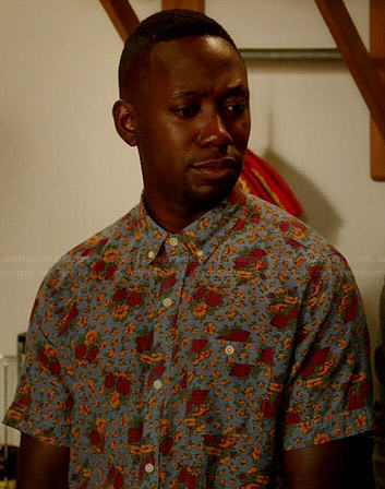 Winston’s floral print short sleeve shirt on New Girl