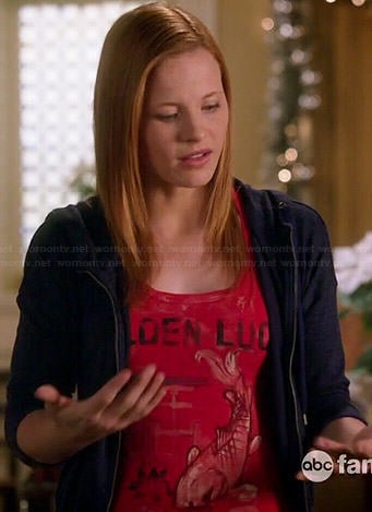 Daphne’s red ‘Golden Luck’ fish tee on Switched at Birth