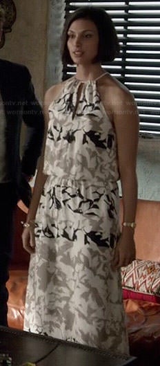 Erica (Morena Baccarin)’s printed maxi dress on The Mentalist