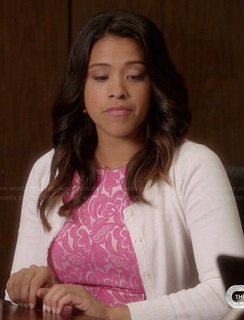 Jane’s pink floral lace print dress on Jane the Virgin