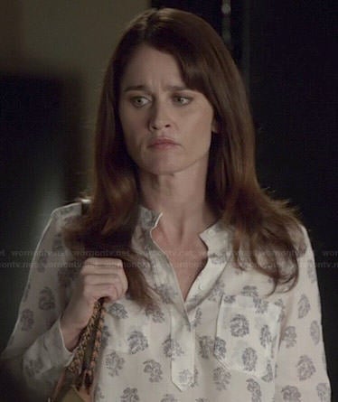 Lisbon’s white all over print top on The Mentalist