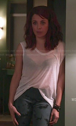 Jo’s sheer white muscle tee and printed leggings on Girlfriends Guide to Divorce