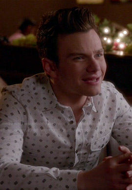Kurts white geometric print shirt on Glee