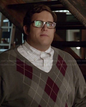 Sylvester’s grey argyle sweater on Scorpion