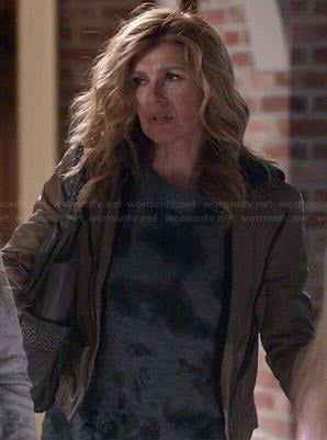 Rayna’s grey ink dyed sweater on Nashville