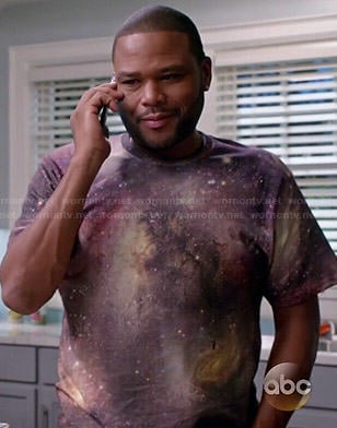 Andre’s 77 galaxy tee on Black-ish