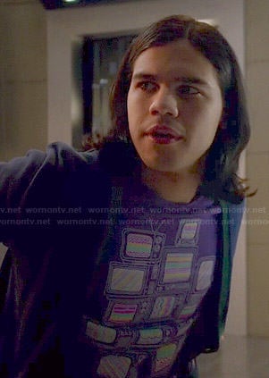 Cisco’s purple tv tee on The Flash