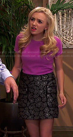 Emma’s pink cashmere top and grey leopard print skirt on Jessie