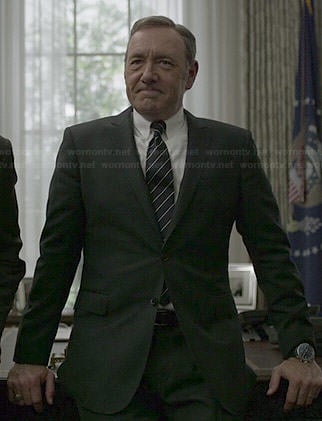 Francis’s black suit and diagonal striped tie on House of Cards