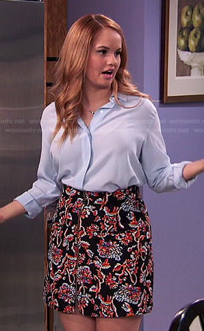 Jessie’s floral zip front skirt and blue shirt on Jessie