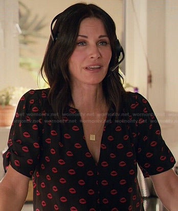 Jules’s lips print blouse on Cougar Town