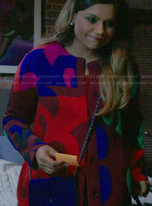 Mindy’s bold printed coat on The Mindy Project