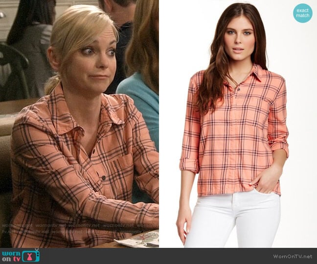 Splendid Aston Flannel Shirt worn by Christy Plunkett (Anna Faris) on Mom