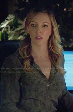 Laurel’s grey printed blouse on Arrow