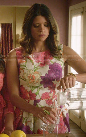 Xiomara’s floral dress on Jane the Virgin