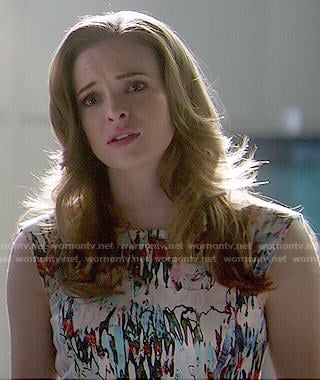 Caitlin’s abstract print dress on The Flash
