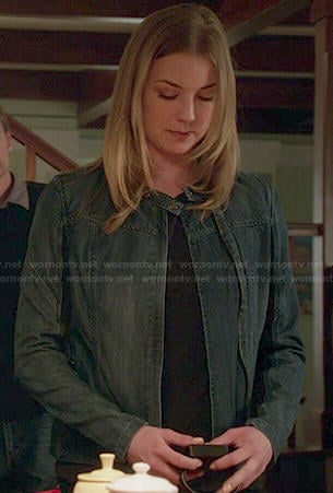 Emily/Amanda’s denim jacket on Revenge