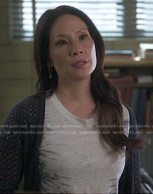 Joan’s t-shirt with printed sides on Elementary