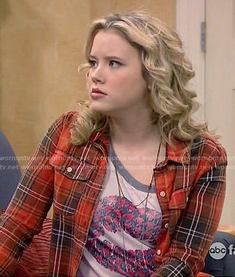 Lennox’s houndstooth lips top and plaid shirt on Melissa and Joey