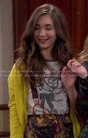 Riley’s bunny t-shirt, yellow cardigan and floral shorts on Girl Meets World
