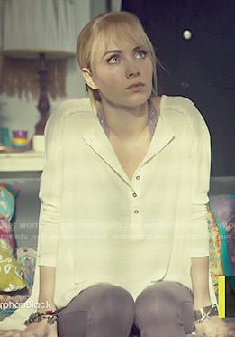 Shay’s white oversized henley tee on Orphan Black