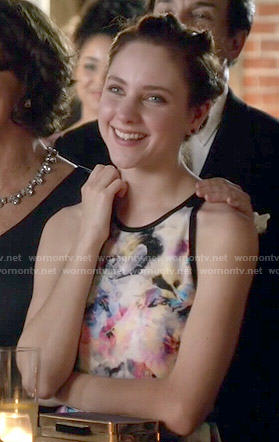 Brenna’s abstract floral print dress on Chasing Life