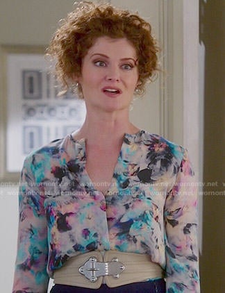Evelyn’s abstract floral printed blouse on Devious Maids