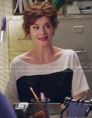 Evelyn’s black and white colorblock top on Devious Maids