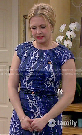Mel’s blue snake print dress on Melissa and Joey