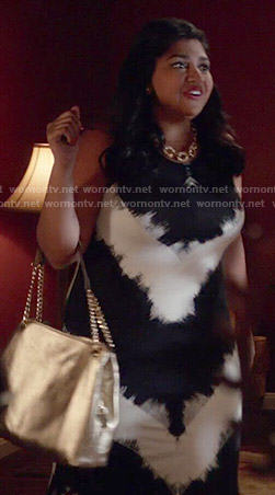 Patti’s black and white chevron print maxi dress on Kevin from Work