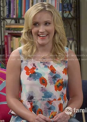 Gabi’s floral ruffle hem top on Young and Hungry