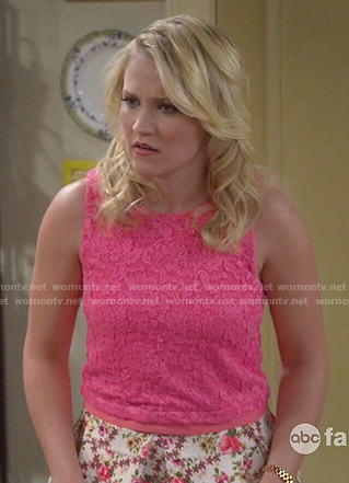 Gabi’s pink lace top and floral skirt on Young and Hungry