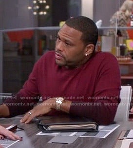 Andre’s red ombre sweater on Black-ish