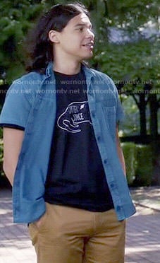Cisco’s black ‘Otter Space’ t-shirt on The Flash