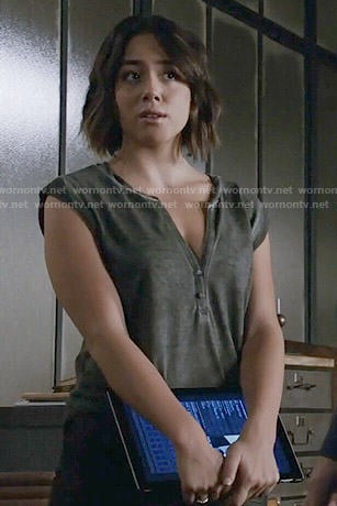 Daisy’s grey sleeveless henley tee on Agents of SHIELD