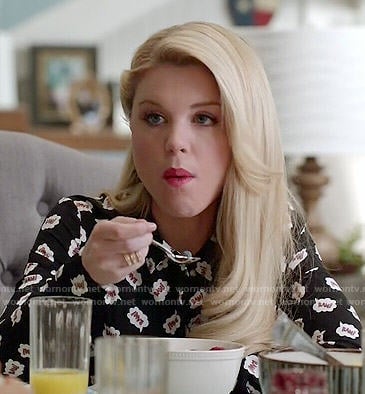 Lauren’s BAM print shirt on Faking It