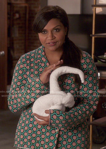 Mindy’s black and green geometric print pajamas on The Mindy Project