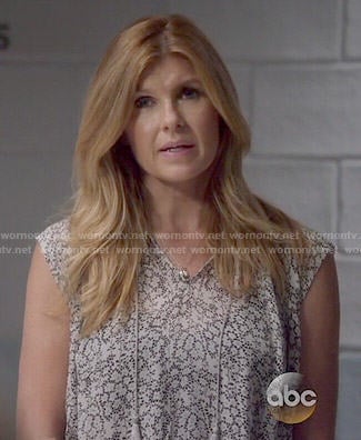 Rayna’s grey floral sleeveless blouse on Nashville
