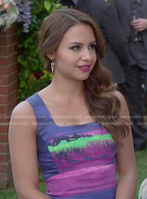Sofia’s purple painted print dress on Young and Hungry