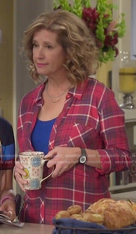 Vanessa’s red plaid shirt on Last Man Standing