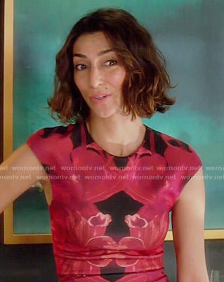 Delia’s black and pink floral dress on Girlfriends Guide to Divorce