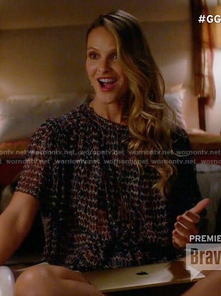 Phoebe’s printed short sleeve top on Girlfriends Guide to Divorce