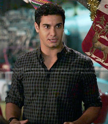 Walter’s grey gingham checked shirt on Scorpion
